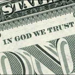 Почему на американских долларах написано "Мы Верим в Бога"? 