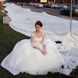 Мировой рекорд - самое длинное свадебное платье