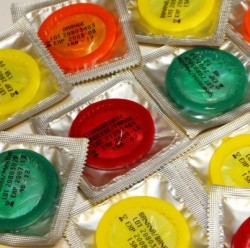 Презервативы появились после глобальной эпидемии сифилиса  