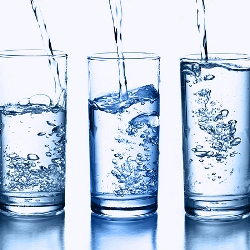 Правда ли, что нужно пить 8 стаканов воды в день?
