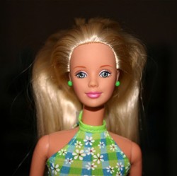 В продаже появилась первая кукла Барби 