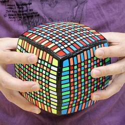 Гигантский кубик Рубика содержит 1014 сегментов