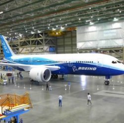 Boeing выпустил Dreamliner 787, возвещающий начало новой эпохи воздушных перевозок
