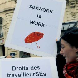 Французские власти намерены наказывать клиентов проституток