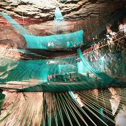 Самый большой в мире подземный батут открылся