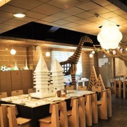Необычный картонный ресторан открыт в Тайване