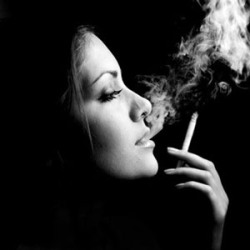 Американцы не уважают курящих больше, чем толстяков