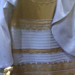 Ученые определили третий цвет платья