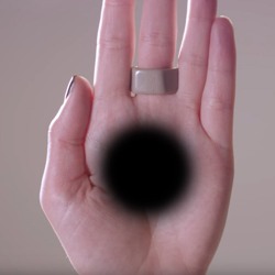 Оптическая иллюзия: как увидеть дыру в своей ладони