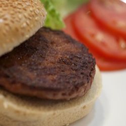 Первый в мире гамбургер из пробирки попробовали на вкус
