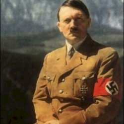 Адольфа Гитлера хотят канонизировать