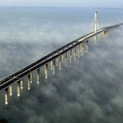 Открылся самый длинный мост над водой в мире