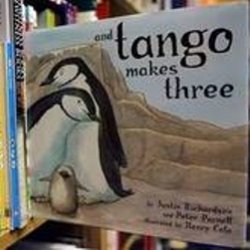 Книгу о пингвинах нетрадиционной ориентации хотят изъять из библиотек