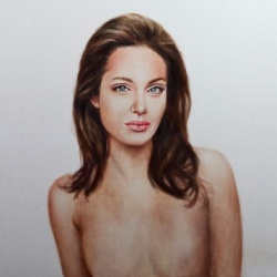 Новая грудь Анджелины Джоли и другие интересные факты о женской груди