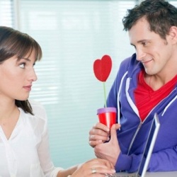 Половина мужчин признаются в любви по ошибке