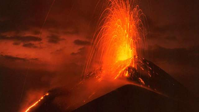 6 безопасных мест, откуда можно наблюдать за действующими вулканами