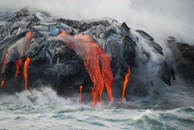 6 безопасных мест, откуда можно наблюдать за действующими вулканами