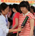 В Китае на экзаменах запретили носить бюстгальтеры 