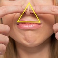 Треугольник смерти на вашем лице: где он находится и чем он опасен