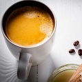 Люди  во всем мире подсели на кофе со сливочным маслом, и вот почему