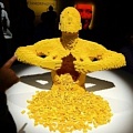 Огромная выставка скульптур из LEGO представлена в Нью-Йорке