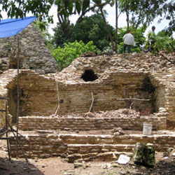 Найден уникальный политический театр древних майя