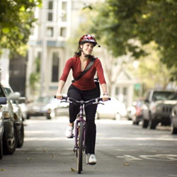 Велосипедные прогулки в больших городах вредят легким  