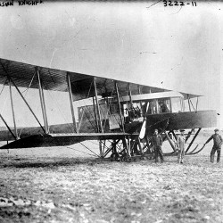 Построен первый 4-х моторный самолет
