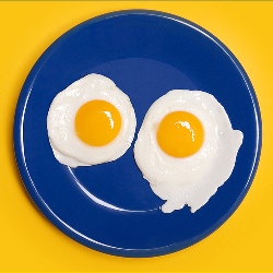 Ешь по утрам яичницу – будешь сытым до обеда!