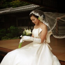 В Японии устраивают сольные свадьбы для одиноких женщин