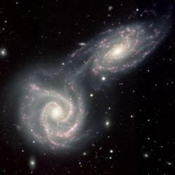 Две крупнейшие галактики столкнутся, подтвердили ученые