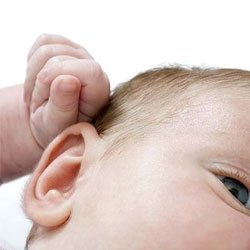 Младенцы различают человеческие звуки так же, как взрослые