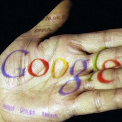 Кто сдвигает Google с позиции номер один в поисковых системах?