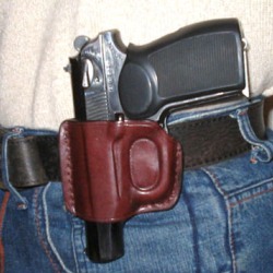 Оружие в кармане увеличивает риск владельца быть застреленным