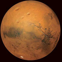 Жизнь зародилась на Марсе, а затем попала на Землю