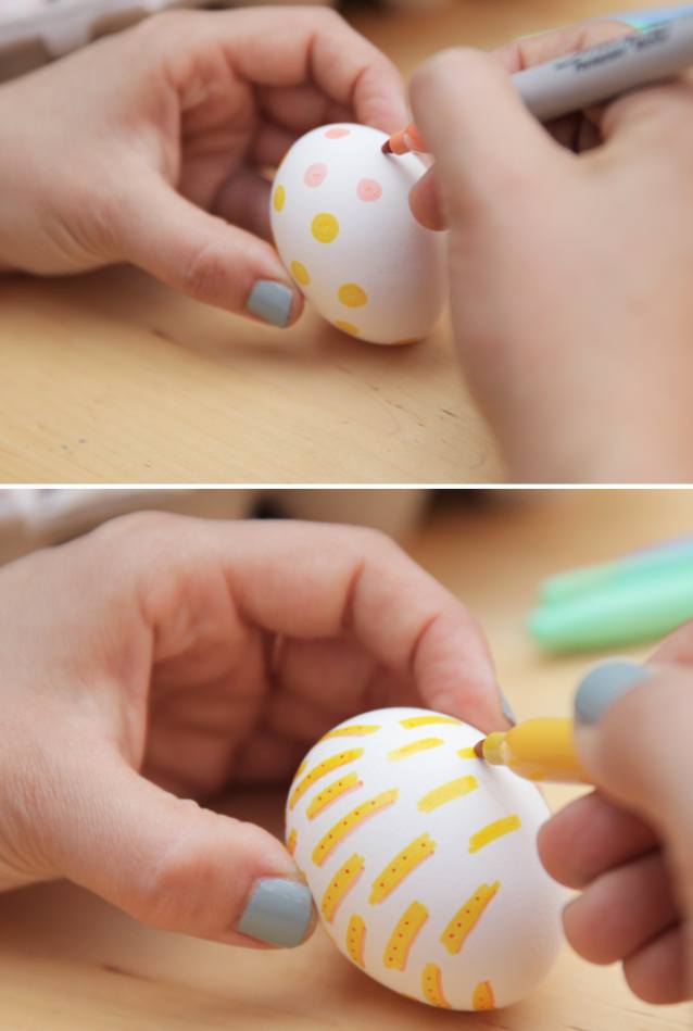 Яйца маркером. Пасхальные яйца фломастерами. Яйца Раскрашенные фломастером. Яйцо разукрасить маркерами. Яйца разрисованные маркером.