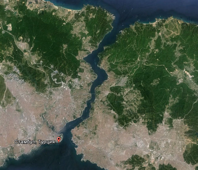 Гугл стамбула. Пролив Босфор космический снимок. Пролив Босфор со спутника. Пролив Босфор Европа и Азия. Мраморное море снимок со спутника.