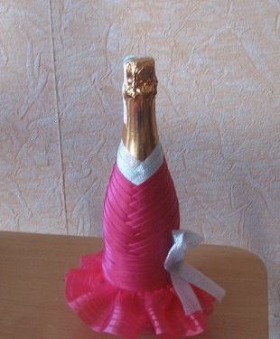 Мастер-класс: креативно украшаем бутылку шампанского на Новый год | АиФ Красноярск