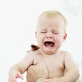 Почему невозможно игнорировать плач ребенка?