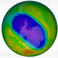 Как себя ведет главная озоновая дыра Земли?