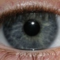Новая процедура превратит ваши карие глаза в голубые