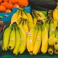 Что означают наклейки на фруктах и овощах: 3 факта, которые нужно знать
