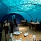 Подводный отель предлагает сон с акулами