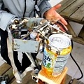 Французский вундеркинд изобрел руку-робота для обкрадывания торговых автоматов