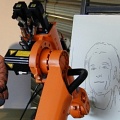 Робот, который рисует портреты