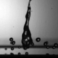 Новый наноматериал: вода отскакивает от него, как попрыгунчик
